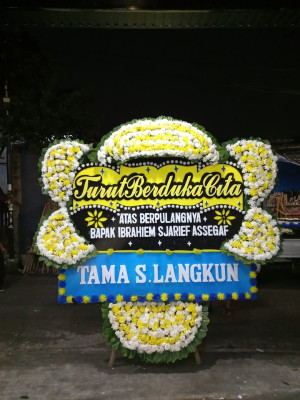 Papan Bunga Duka di Kaserangan
